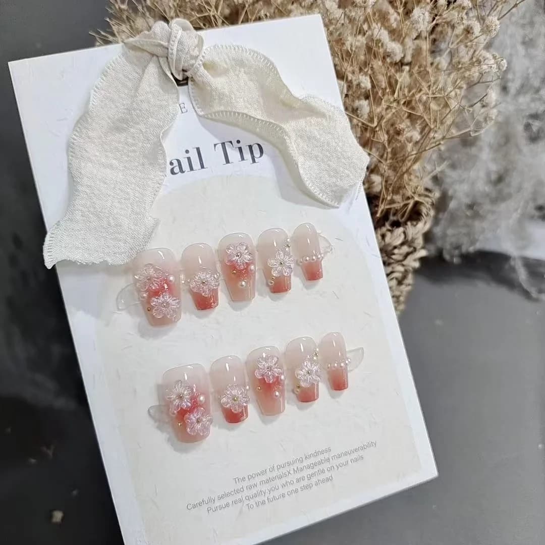 Kukkateko-kynnet, lyhyt arkku, söpö blush-design, 10 kpl