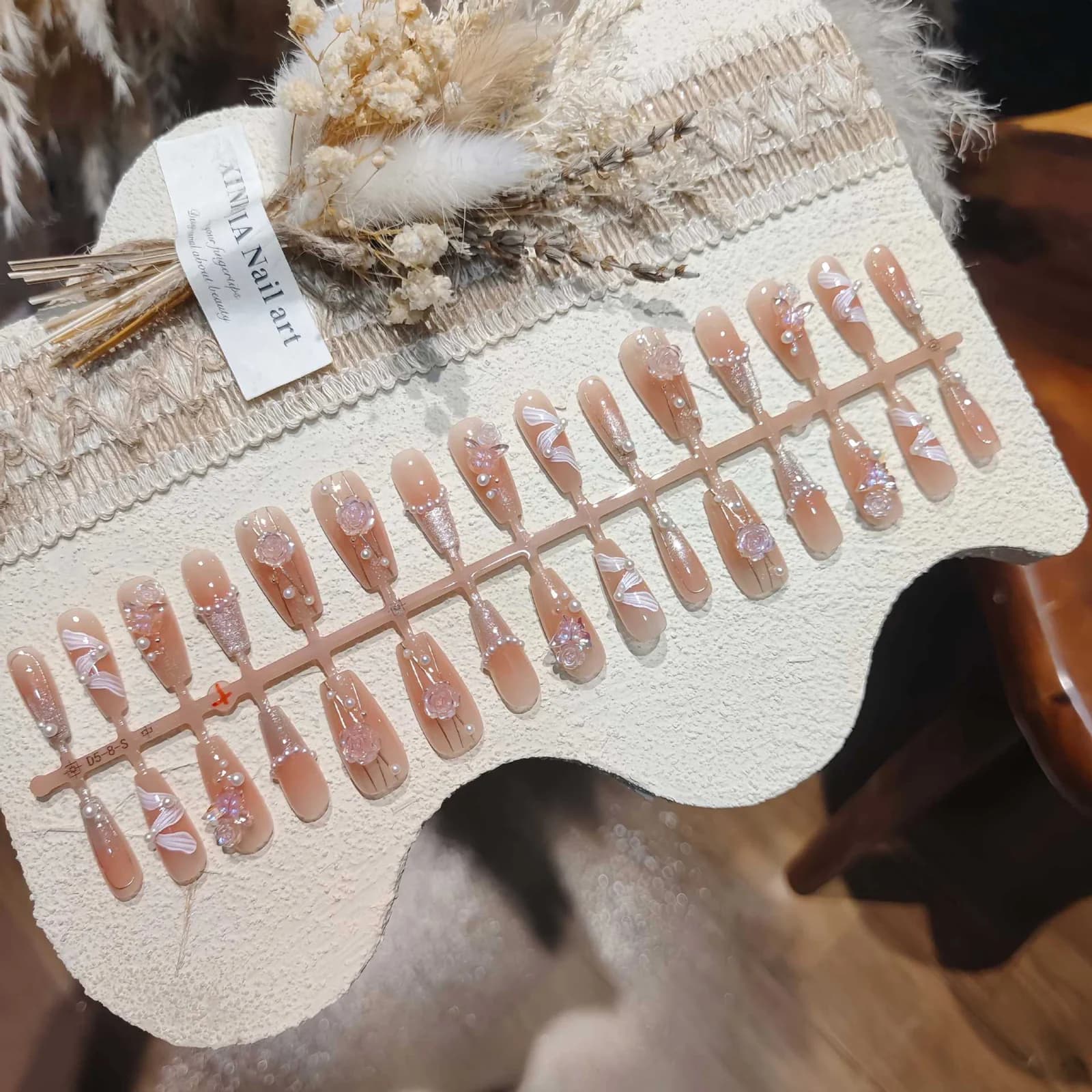 Gold Line Rose -tekoimet, perhoset ja kissansilmä-kimalle
